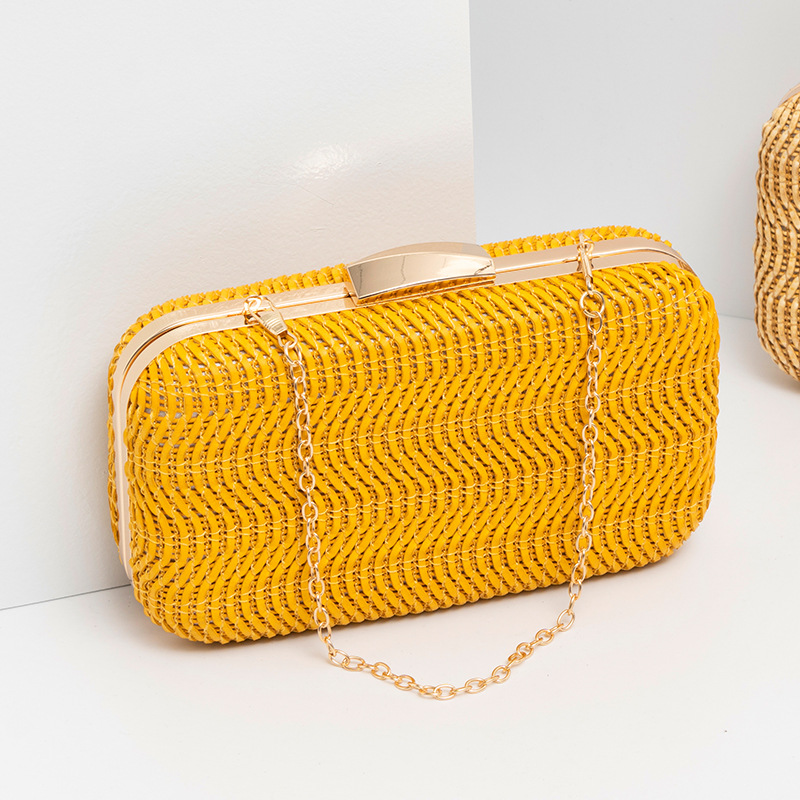 Luxury Bags Yellow - حقيبة مخلب الصفراء من القش للنساء