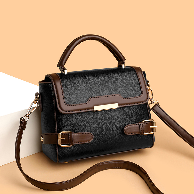 Luxury Bags News - حقيبة يد كلاسيكية من الجلد الصناعي
