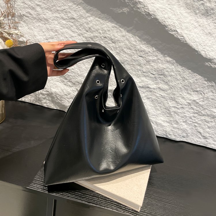 حقائب كتف نسائية متعددة الاستخ - مراجعة Luxury Bags Trend 2025 وسعره