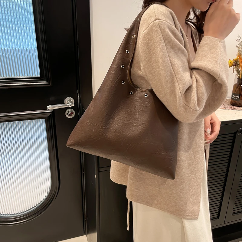 حقائب كتف نسائية متعددة الاستخ - مراجعة Luxury Bags Trend 2025 وسعره