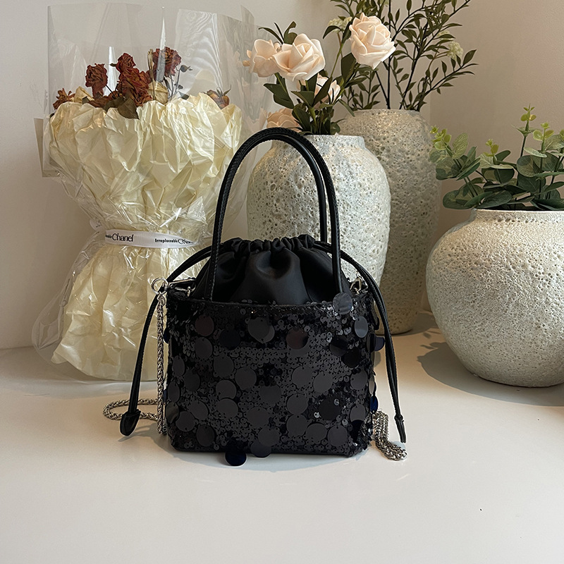 Light Luxury Sequins Bucket Ha - مراجعة Luxury Bags News وسعره