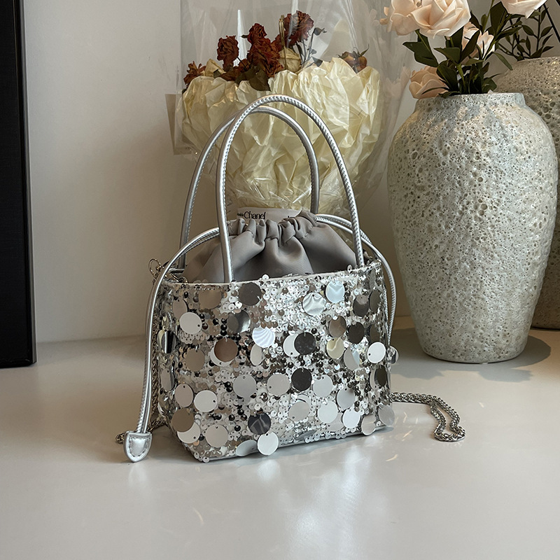 Light Luxury Sequins Bucket Ha - مراجعة Luxury Bags News وسعره