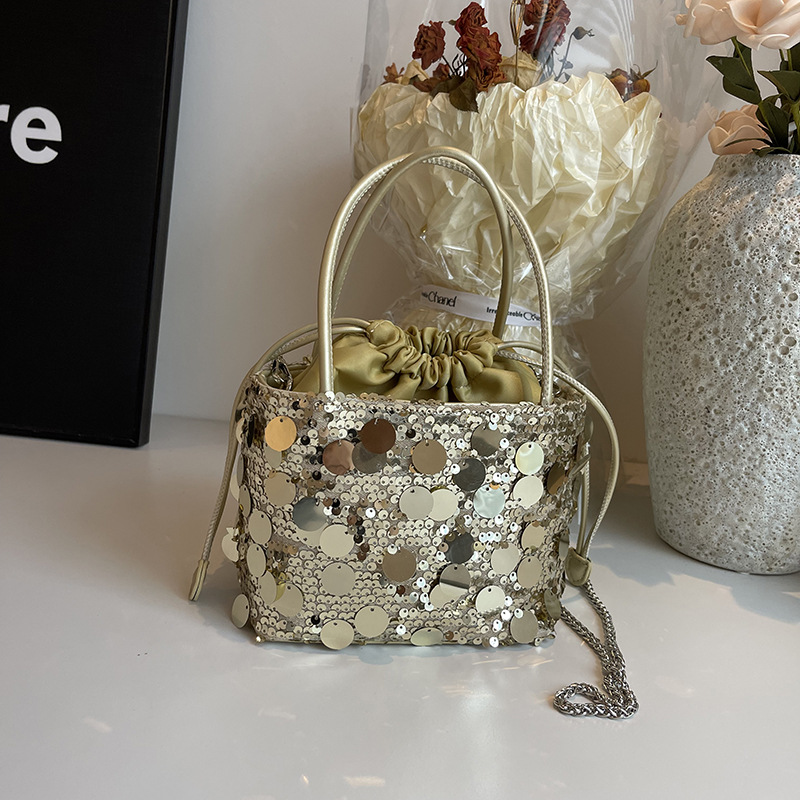 Light Luxury Sequins Bucket Ha - مراجعة Luxury Bags News وسعره