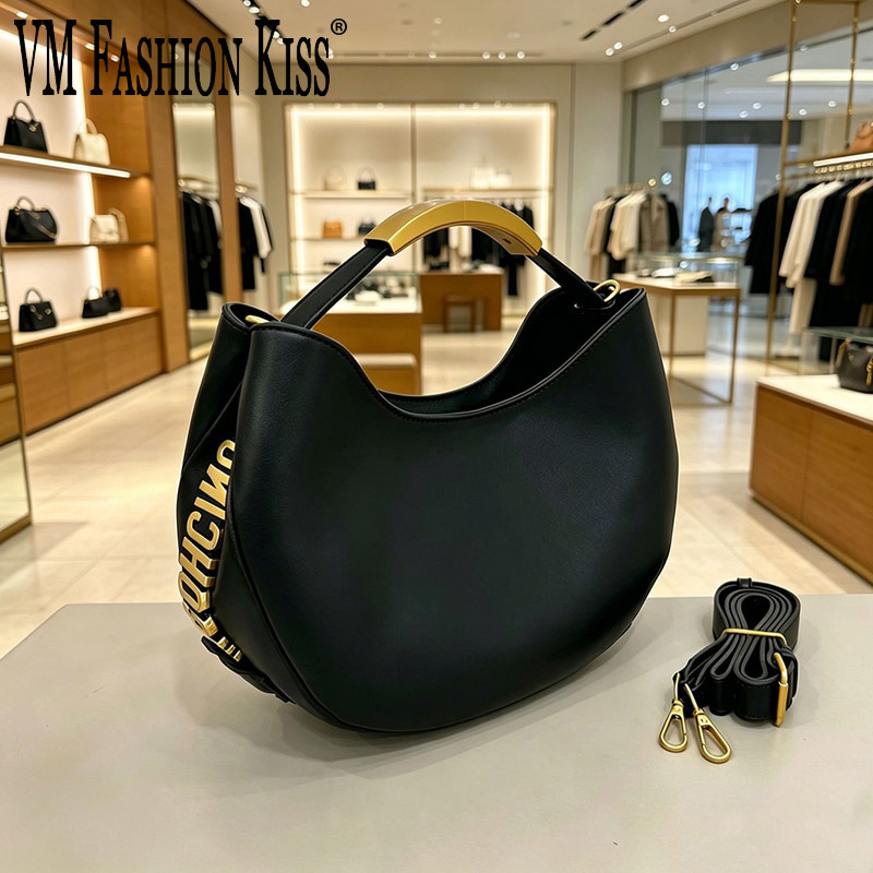 حقيبة نسائية نصف دائرية ذهبية  - مراجعة Luxury Bags To Sell وسعره