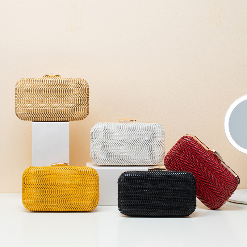حقيبة مخلب الصفراء من القش للن - مراجعة Luxury Bags Yellow وسعره