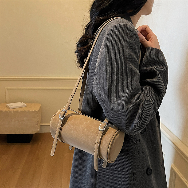 Leftside المرأة حقيبة كتف صغير - مراجعة Luxury Bags Trend 2025 وسعره