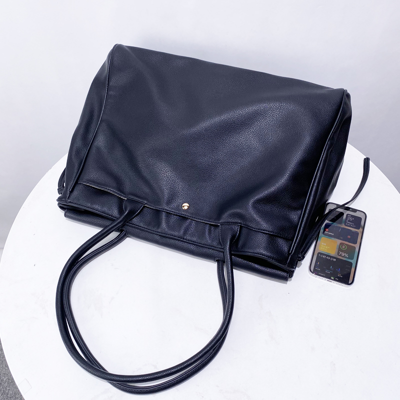 حقيبة كلاسيكية حمل الحقائب للن - مراجعة Luxury Bags Trend 2025 وسعره