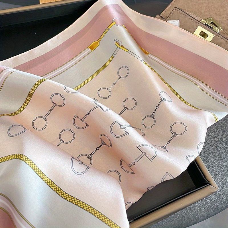 وشاح مربع فاخر من الحرير الخال - مراجعة Discount Luxury Bags وسعره