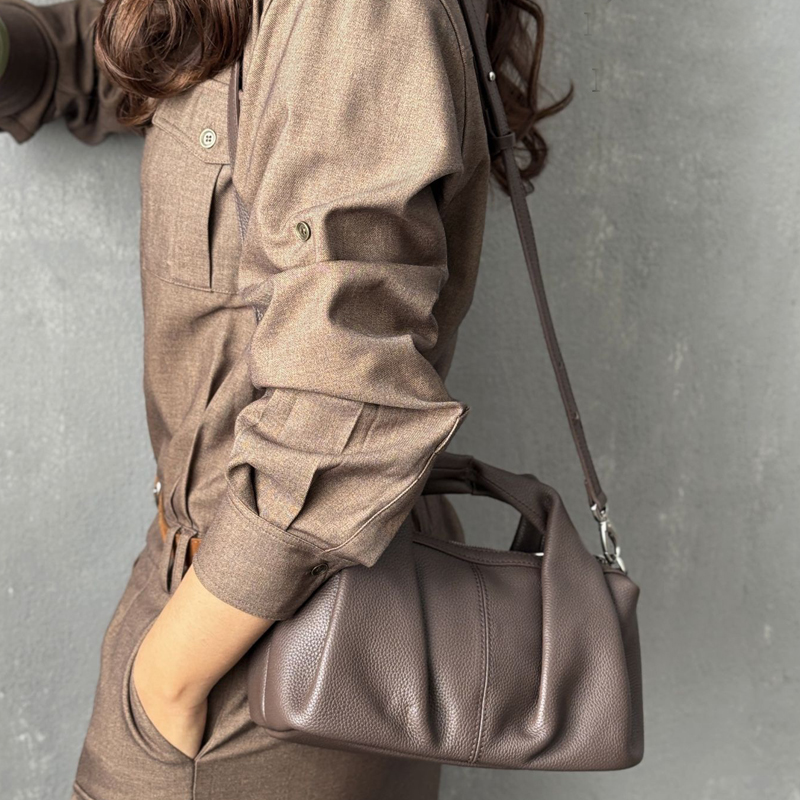 حقائب صغيرة من الجلد الطبيعي ا - مراجعة Luxury Bags In Japan وسعره