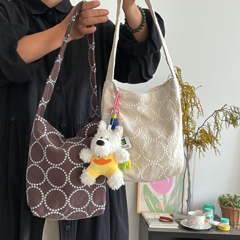 حقائب دلو يابانية الطراز للنسا - مراجعة Luxury Bags In Japan وسعره