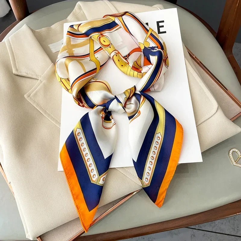 وشاح حريري مربع نحيف بتصميم فا - مراجعة Discount Luxury Bags وسعره