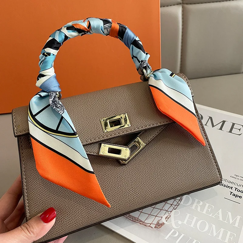 العلامة التجارية الفاخرة حقيبة - مراجعة Discount Luxury Bags وسعره