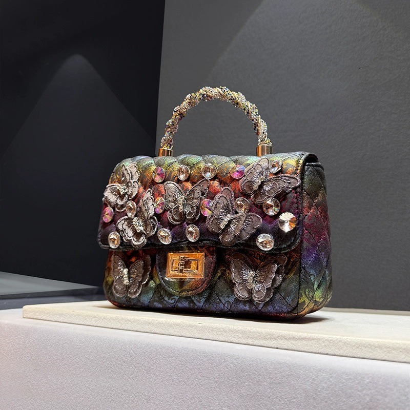حقيبة يد نسائية فاخرة بتصميم ر - مراجعة Luxury Bags Trend 2025 وسعره