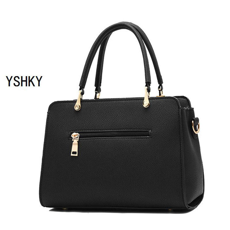 حقائب يد نسائية للكتف لعام 202 - مراجعة Luxury Bags Trend 2025 وسعره